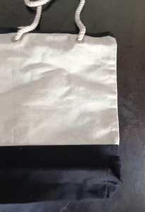 Bolsas de lona de alta demanda, Asa de cuerda de algodón retorcida en blanco y negro, ojales, cierre de cremallera, bordado para comestibles, uso en la playa - Product Image 5