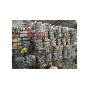 เสื้อผ้ามือสองส่งเร็ว ราคาถูก ขายส่งจำนวนมาก - Product Image 3