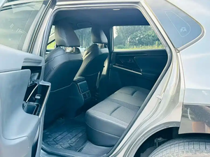 BZ4X SUV, Vehículo Eléctrico de 5 Plazas, Autonomía de 615 km, Eléctrico Puro, Caja de Cambios Automática, Tracción en las Cuatro Ruedas, Cuero, Cámara, Volante a la Izquierda - Product Image 5