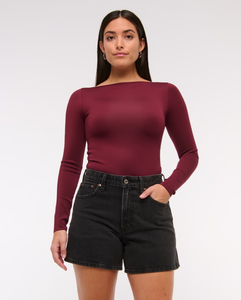 กางเกงขาสั้นผู้หญิงเอวต่ำทรงสกินนี่ ผ้าสแปนเด็กซ์/คอตตอน ระบายอากาศ แห้งเร็ว กันยับ สีดำ กำลังฮิต รับผลิตตามแบบ OEM - Product Image 5