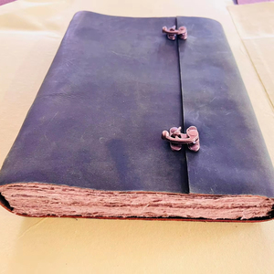 Personnaliser la conception de papier fait à la main en cuir naturel journal intime vintage style avec serrure en 160 pages à prix de gros articles - Product Image 1