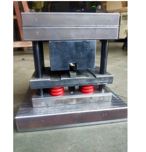 Exportador indio de troqueles de estampado de metal de acero resistente para operaciones de corte o perforación y formación disponibles para la venta - Product Image 1