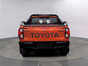 Pick-up 4x4 Diesel Turbo d'occasion 2024 pour Hilux Revo, conduite à gauche, sièges foncés - Product Image 1