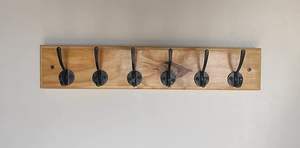 Percha de Madera Resistente con Soporte Ancho para Chaquetas Pesadas, Percha de Madera con Acabado Natural al Precio Más Bajo - Product Image 4