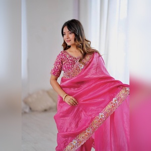 Sari en soie mono premium Noha Crush non cousu avec blouse, broderie lourde fantaisie, travail de paillettes, tenue de soirée, mariage - Product Image 5