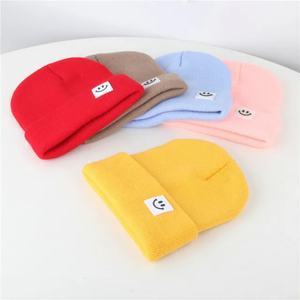 Venta al por mayor en stock de alta calidad de encargo de la etiqueta privada Oem bebé invierno sombrero niños Beanie sombrero niños negro Beanie gorro de punto - Product Image 1