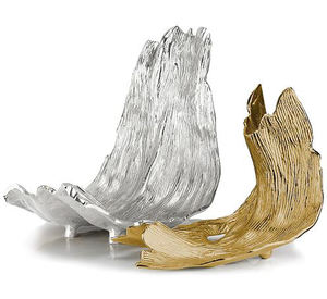 Bandeja de Metal decorativa con flor de Metal hecha a mano, plato de fruta moderno para exhibición y servicio en hoteles y restaurantes - Product Image 4