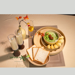 Bandeja para servir de bambú hilado redonda ecológica con asas seguras para alimentos para catering y uso doméstico, superventas de 2025 - Product Image 4