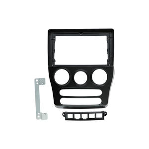 Cadre de tableau de bord pour autoradio DVD de voiture d'usine pour CHERY <span class=keywords><strong>QQ</strong></span> 2013-2017 9 pouces Noir mat Stéréo vidéo de voiture Cadre de tableau de bord - Product Image 1