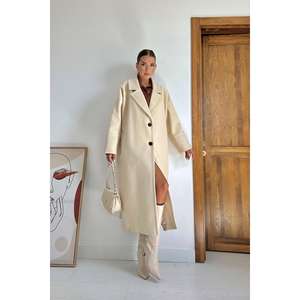 Abrigo Beige de Invierno al por Mayor con Tela Tejida y Detalle en los Puños - Product Image 4