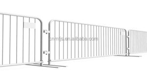 รั้วกั้นคนเดินแบบพกพาสำหรับงานหนัก ผลิตจากโลหะ ราคาโรงงาน รั้วเหล็กชั่วคราวสำหรับควบคุมฝูงชน พร้อมโครงตาข่ายและประตู - Product Image 4