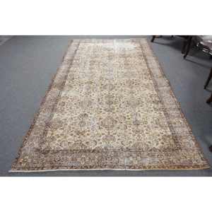 Alfombra Turca Vintage de 5.2x9.2 pies, Alfombra Floral Marrón - Product Image 1