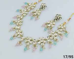 Fleur élégant Kundan & Drop indien fantaisie traditionnel et ton or Kundan perle collier ras du cou ensemble avec ensemble de boucles d'oreilles assorties femmes - Product Image 4