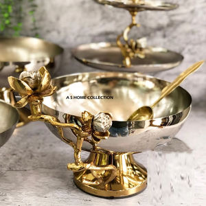 Tazón Decorativo de Diseño Floral en Color Oro y Plata, Lujoso para Presentaciones y Organización de Fiestas - Product Image 1