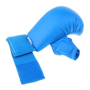 WKF Gant de Karaté avec Pouce Bleu - Product Image 1