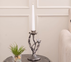 Portavelas Vintage inspirado en flores de diseñador único Ideal para crear un acento decorativo acogedor en el espacio de la sala de estar o del dormitorio - Product Image 6