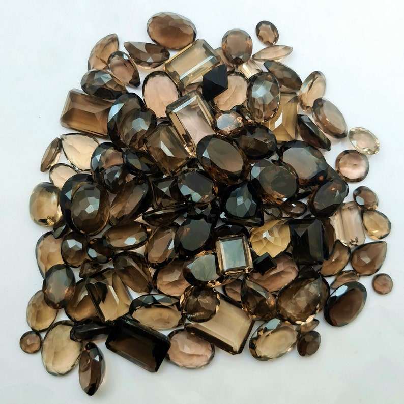 สีน้ำตาล