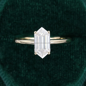 Anillo de compromiso de 6 puntas chapado en oro amarillo de 14 quilates, anillo de compromiso de solitario de diamante de moissanita con corte hexagonal para mujer - Product Image 3