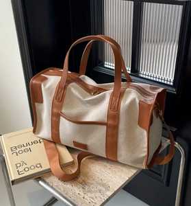 กระเป๋าดัฟเฟิลดีไซน์สำหรับผู้ใหญ่ทำจากปากีสถาน - Product Image 3