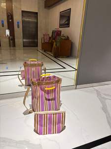 Sacs de courses réutilisables en PP tissé rayé extra large, écologiques, avec poignées, fermeture épaule/à glissière, design et couleur personnalisés - Product Image 4