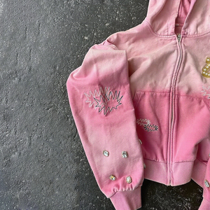 เสื้อฮู้ดดี้ผู้ชายจำนวนมากสำหรับสวมใส่ในชีวิตประจำวัน ผลิตจากผ้าฝ้ายผสมโพลีเอสเตอร์น้ำหนักเบา มีทุกขนาด - Product Image 2