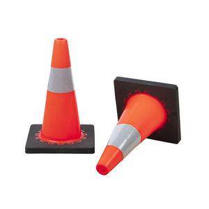 Directo de fábrica 75cm PE Conos de tráfico Ingeniero Grado Base de goma reflectante Seguridad Barreras de carretera de plástico Naranja EASTERN HIGHWAY - Product Image 3