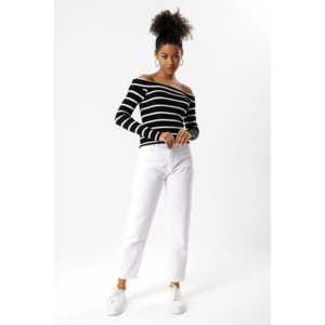 เสื้อเบลาส์แขนยาวทรงเข้ารูปเปิดไหล่ - Product Image 2