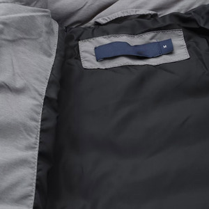 Vente en gros de doudoune d'hiver pour hommes col montant avec logo sur le devant Matériau en polyester imperméable pour l'extérieur Styles de joueurs - Product Image 6