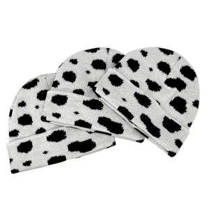 Gorro de Punto Acrílico Elástico de Moda, Gorro de Invierno Grueso con Estampado de Vaca y Logotipo Personalizado para Hombre - Product Image 4