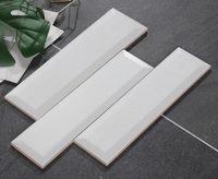 Tuiles de métro les plus tendances 75x300mm 10mm murs de cuisine modernes en céramique brillante dans les projets de logement mondiaux en céramique approuvée