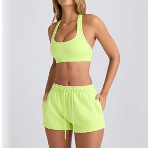Short de survêtement personnalisé Key Lime taille moyenne avec poches pour femmes, short de fitness doux et respirant à taille haute pour femmes - Product Image 1