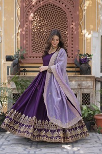 Vestido de fiesta indio-pakistaní de georgette premium con bordado Zari y lentejuelas, estilo Bollywood para mujer. - Product Image 2