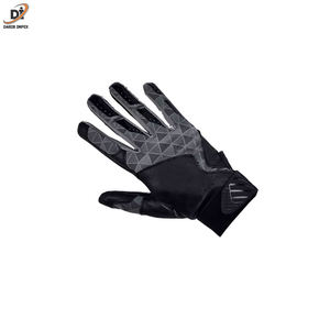 Gants de football américain de protection des mains Nouvelle arrivée Gants de football américain avec design personnalisé et imprimé - Product Image 6