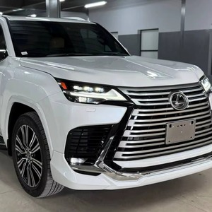 Occasion, état impeccable, 2023 L-X 600 Wagon RWD, boîte automatique, sièges en cuir, caméra de recul, moteur essence 3.5L bi-turbo, prêt à être expédié - Product Image 1