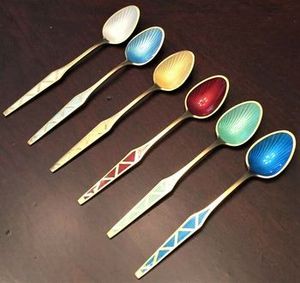 Cuillère de mariage en acier inoxydable à poignée ronde torsadée à double fil de couleur dorée de l'Inde Ustensiles de cuisine parfaits pour hôtel et restaurant - Product Image 5