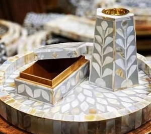 Artisanat traditionnel de haute qualité, plateau en nacre incrusté, boîte à encens, ensemble de bakhoor pour le Ramadan par Decor World Expo - Product Image 1