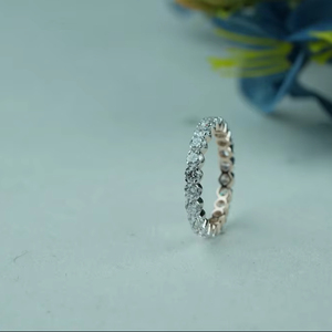 แหวนเพชรสำหรับปลูกในห้องปฏิบัติการสุดหรูทรงกลม VS1ชัดเจนได้รับการรับรอง IGI SGL โกลด์โรสโกลด์ - Product Image 1