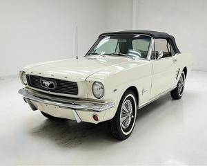 Ford Mustang Convertible 1966 Usado en Buen Estado, Motor 289 V8 con Bajo Kilometraje - Product Image 1