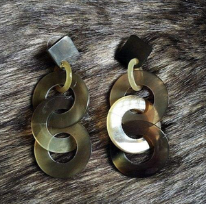 Boucles d'oreilles en corne de buffle naturelle de qualité supérieure Artisanat exquis de l'Inde pour des bijoux de déclaration de style intemporel - Product Image 3