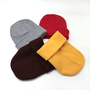 Gorro de alta calidad al por mayor 100%, gorro de punto plano Unisex de Color liso con logotipo personalizado acrílico, gorro de invierno para hombre, ropa informal - Product Image 1