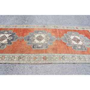 Tapis turc 4,7x11,6 pieds, grand tapis vintage, tapis camouflage rouge et gris - Product Image 4