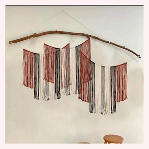 Hilo minimalista hecho a mano para colgar en la pared, arte de fibra neutra en gris y blanco para decoración del hogar moderna, Bohemia o escandinava - Product Image 4