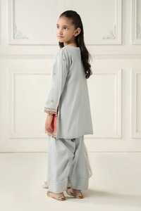 <b>Charming</b> Pakistani Kids Girls Party Wear Acrylic Lehenga Choli Crystal Embellishments Quick Dry Feature for Formal Occasions - Product Image 5