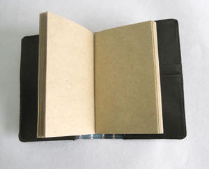 สมุดบันทึกหนังแบบเติมได้ พร้อมช่องใส่บัตรเครดิตและนามบัตร กลิ่นหอมและสัมผัสนุ่มละมุน ของขวัญสุดหรูเพื่อการส่งเสริมการขาย - Product Image 3