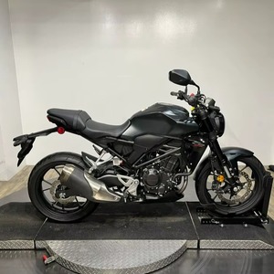 ฮอนด้า CB300R ABS รุ่นยอดนิยมประจำปี 2024 2025 - Product Image 1