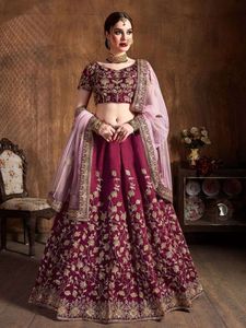 Robe de mariée élégante et tendance KOTI & LEHENGA ornée de belles perles de verre en cristal, pierre & DABKA pour mariage @ 2022 - Product Image 2