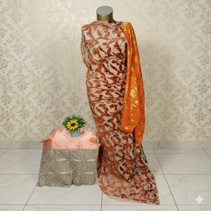 Tela de Terciopelo con Diseño Floral Jacquard Maqbal Dirac, Exclusiva de Somalia, de Última Moda y Súper Calidad, para Vestidos de Niña para Bodas - Product Image 5