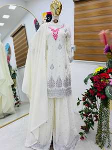 Colección Tennecy en Chinnon puro con top de trabajo de secuencia de bordado pesado y conjunto Dupatta completamente cosido listo para usar - Product Image 2