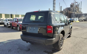 SUV 4x4 de Bajo Kilometraje, Nunca Accidentada, Motor 2.8 L Turbo Diésel Automático, Modelo de Lujo, 11 Km - Product Image 4