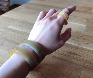 Anillos de dedo de cuerno de buey y búfalo hechos a mano para hombres y mujeres Anillos de dedo ajustables de cuerno de buey natural con estilo para joyería Bohemia - Product Image 1